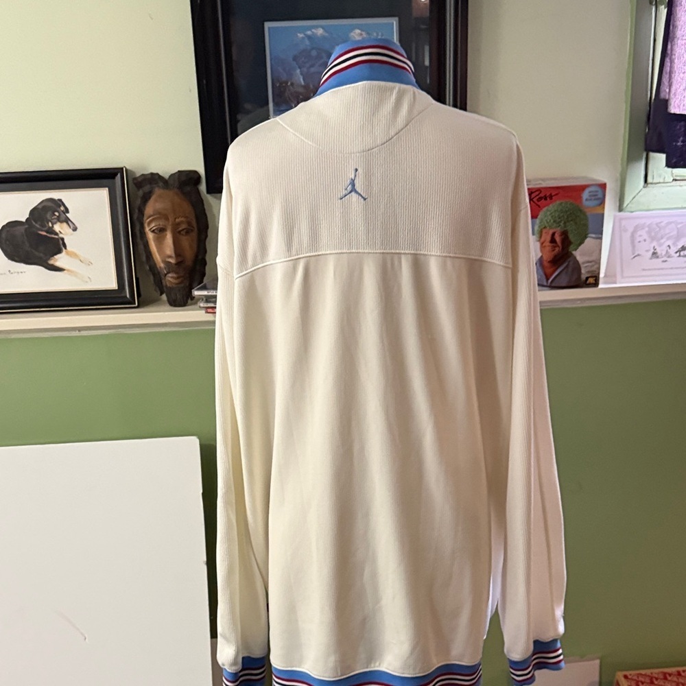 White basketball warm up jacket with Blue and Red Accents, number 23 - Picture 2 of 10
